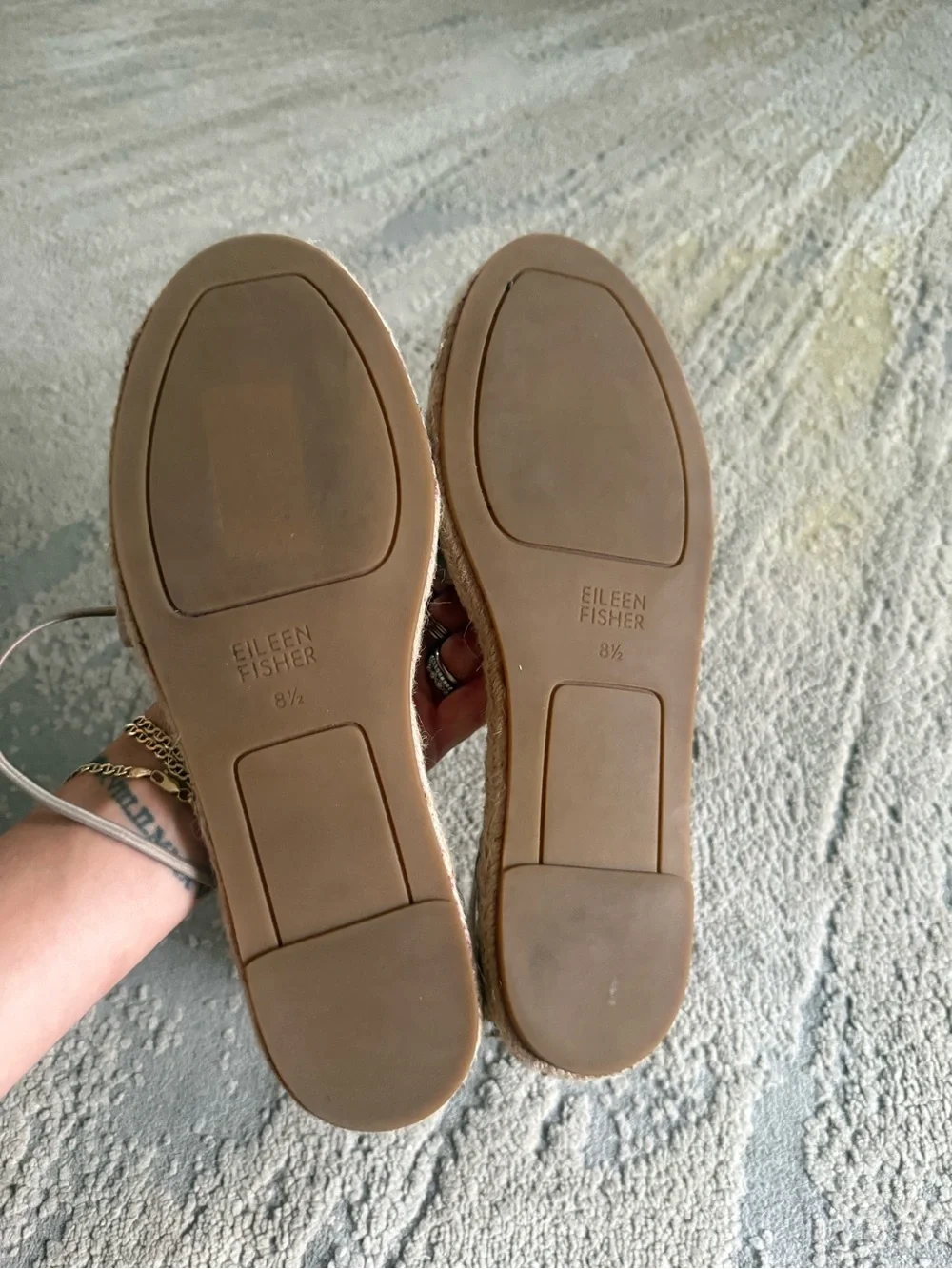 Eileen Fisher Espadrille strappy leather shoes nude neutral  closed toe 8.5